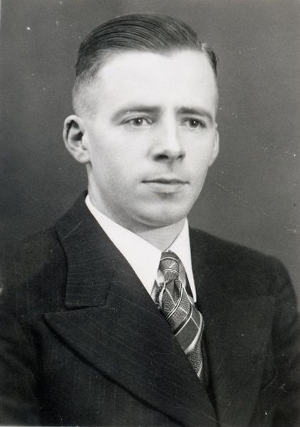 Mynd:Guðlaugur Guðjónsson (Oddsstöðum).jpg