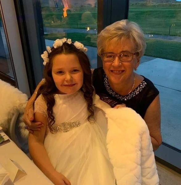 Mynd:Rósa Martinsdóttir og langömmubarn.jpg