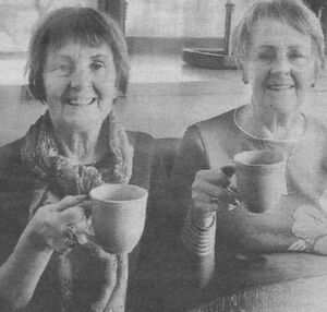 Tviburarnir Kristrun og Hildur Axelsdaetur.jpg