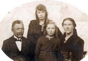 Erlendur Árnason og fjölskylda..jpg