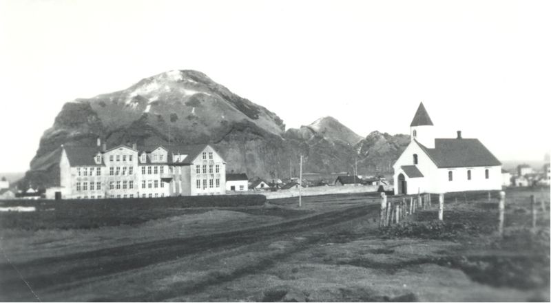 Mynd:Barnaskólinn 4.jpg