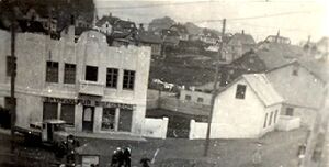 Hólmgarður og fl hús.jpg