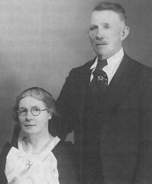 Sigridur Hrobjartsdottir og Magnus Magnusson.jpg