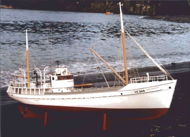 Mynd:Helgi Helgason var smíðaður í Vestmannaeyjum Sdbl. 1999.jpg