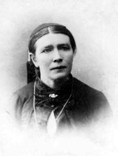 Bjarghildur Guðnadóttir, móðir hans Guðmundar.