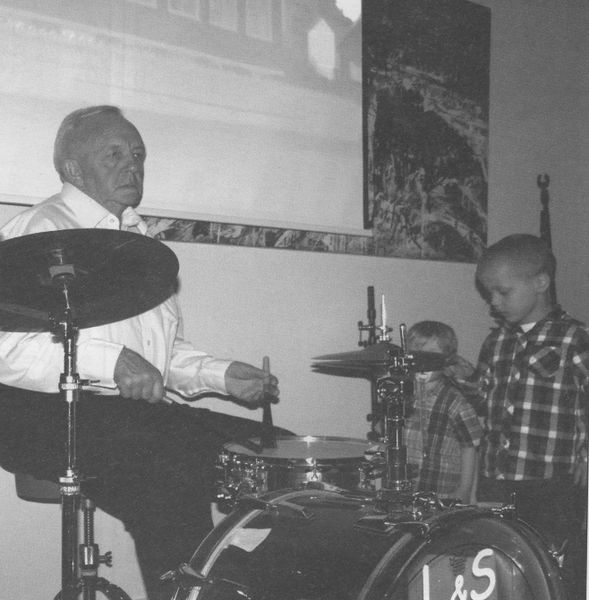 Mynd:Á ættarmóti.jpg