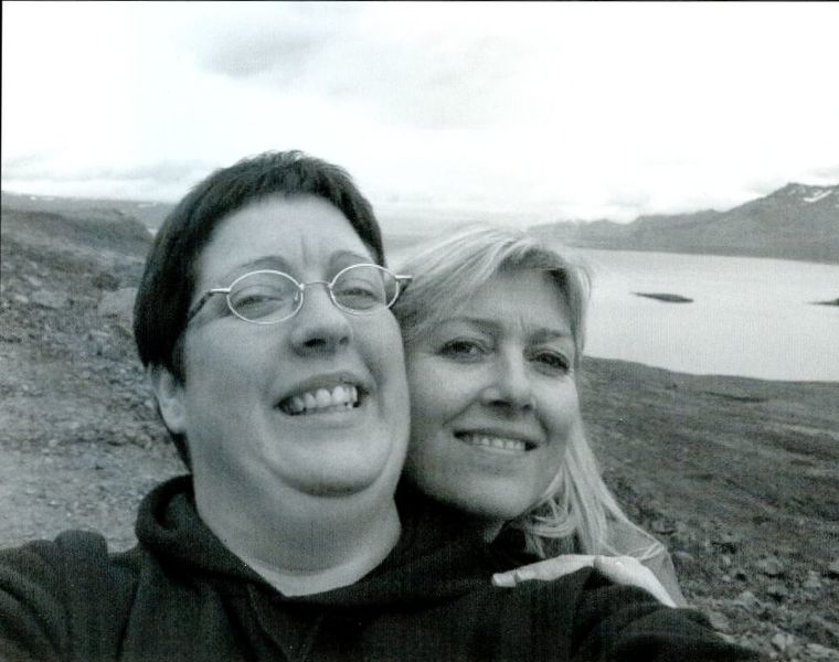 Mynd:Alma og Eva Sdbl. 2009.jpg