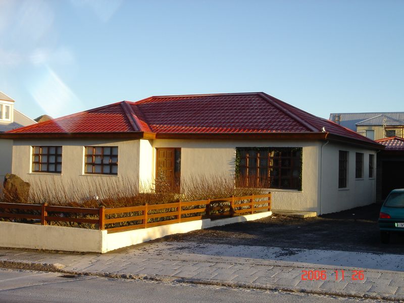 Mynd:Heiðarvegur 49.jpg