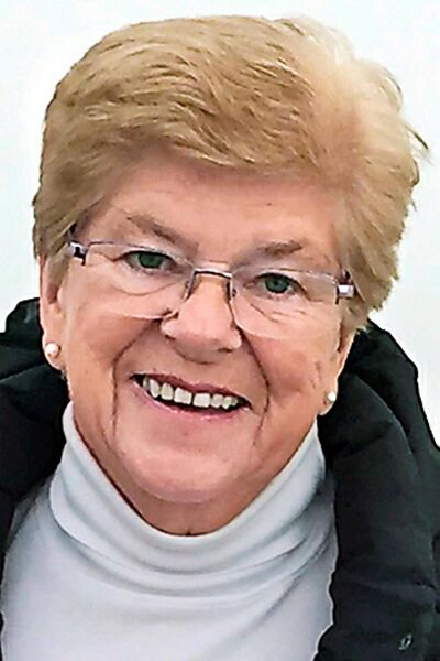 Mynd:Esther Valdimarsdottir.jpg