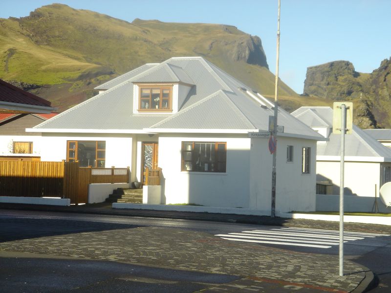 Mynd:Hólagata 38a.jpg