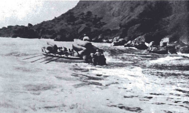 Mynd:Lagt af stað úr fjörunni í Vík SDBL. 1987.jpg