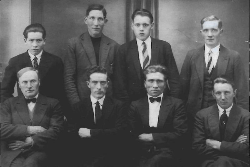 Mynd:Skipshöfnin á mb. Ingólfi VE 187 Sdbl. 1989.jpg