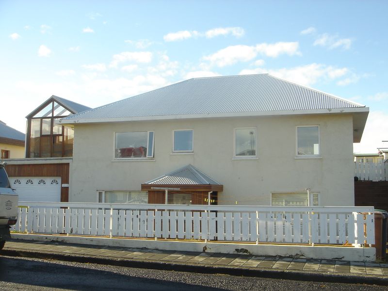 Mynd:Hólagata 16.jpg