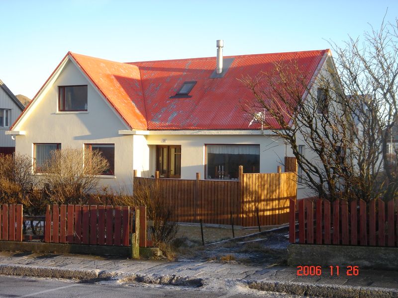 Mynd:Heiðarvegur 59.jpg